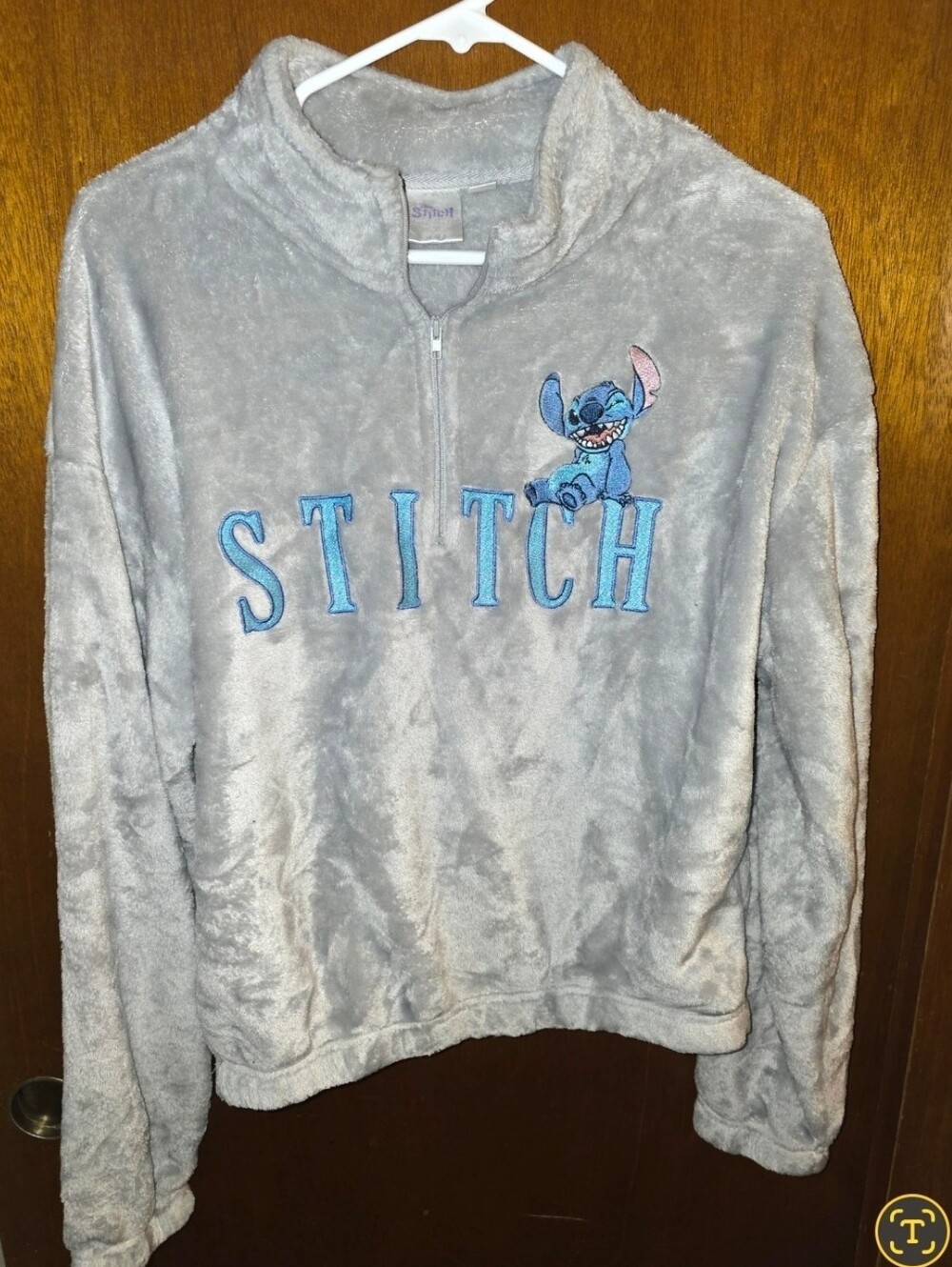 DISNEY STITCH Womens/Juniors Medium Soft Gray Pullover Fleece EUC Worn Once